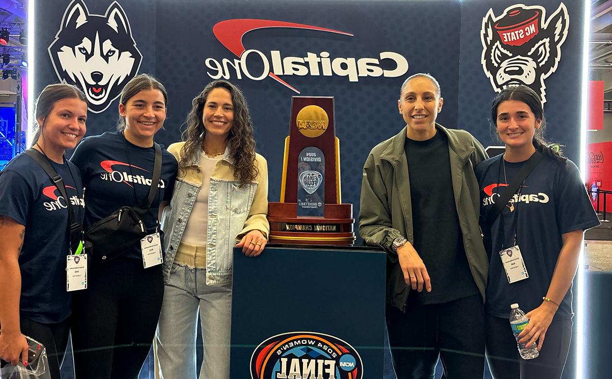 BW students at Women's Final Four